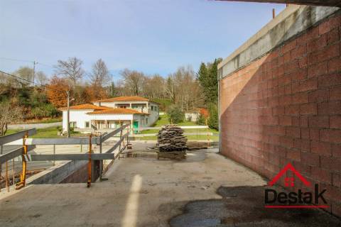 Excelente moradia V3+1 na freguesia de Orgens, Viseu