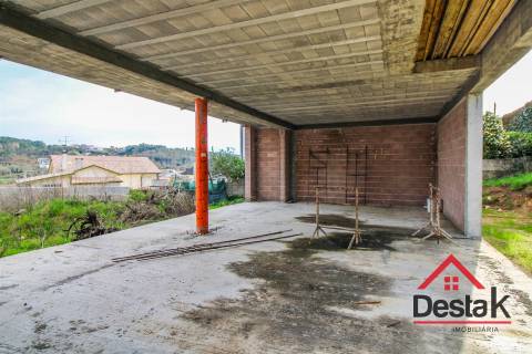 Excelente moradia V3+1 na freguesia de Orgens, Viseu