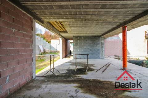 Excelente moradia V3+1 na freguesia de Orgens, Viseu