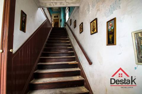 Moradia V5 para restaurar