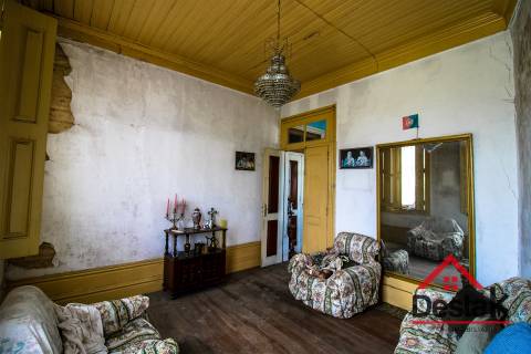 Moradia V5 para restaurar