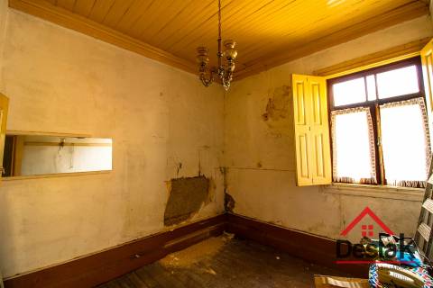 Moradia V5 para restaurar