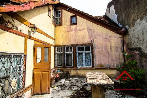 Moradia V5 para restaurar