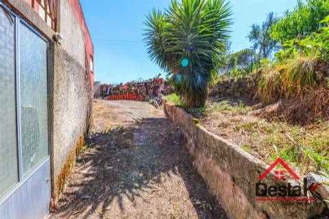 Moradia para reconstruir em Ranhados