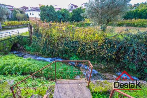 Moradia para reabilitar em Caparrosa, Tondela