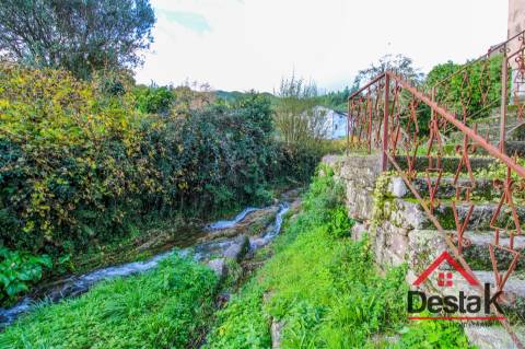 Moradia para reabilitar em Caparrosa, Tondela