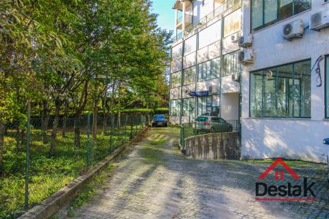 Loja comercial em Santa Comba Dão