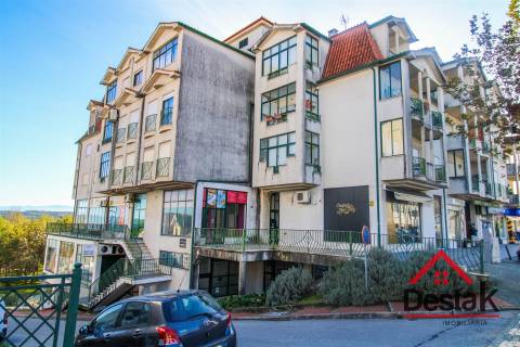 Loja comercial em Santa Comba Dão