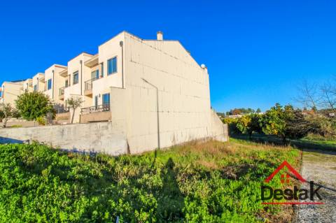 Lote de terreno para construção em Lourosa de Cima