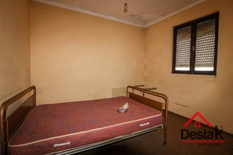 Moradia V3 para restaurar a cerca de 15 minutos da cidade de Viseu