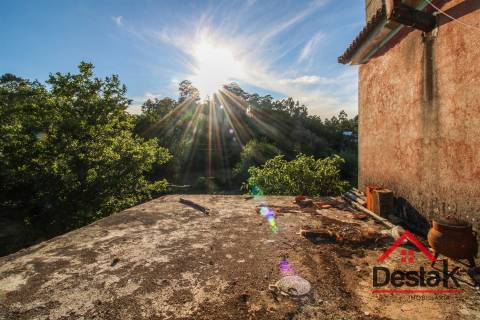 Moradia V3 para restaurar a cerca de 15 minutos da cidade de Viseu