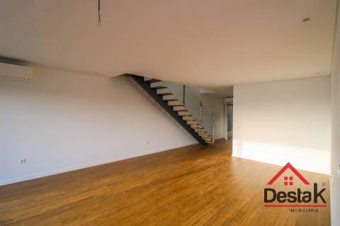 Apartamento T3 duplex novo em Viseu