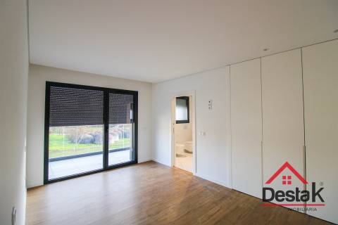 Apartamento T3 duplex novo em Viseu