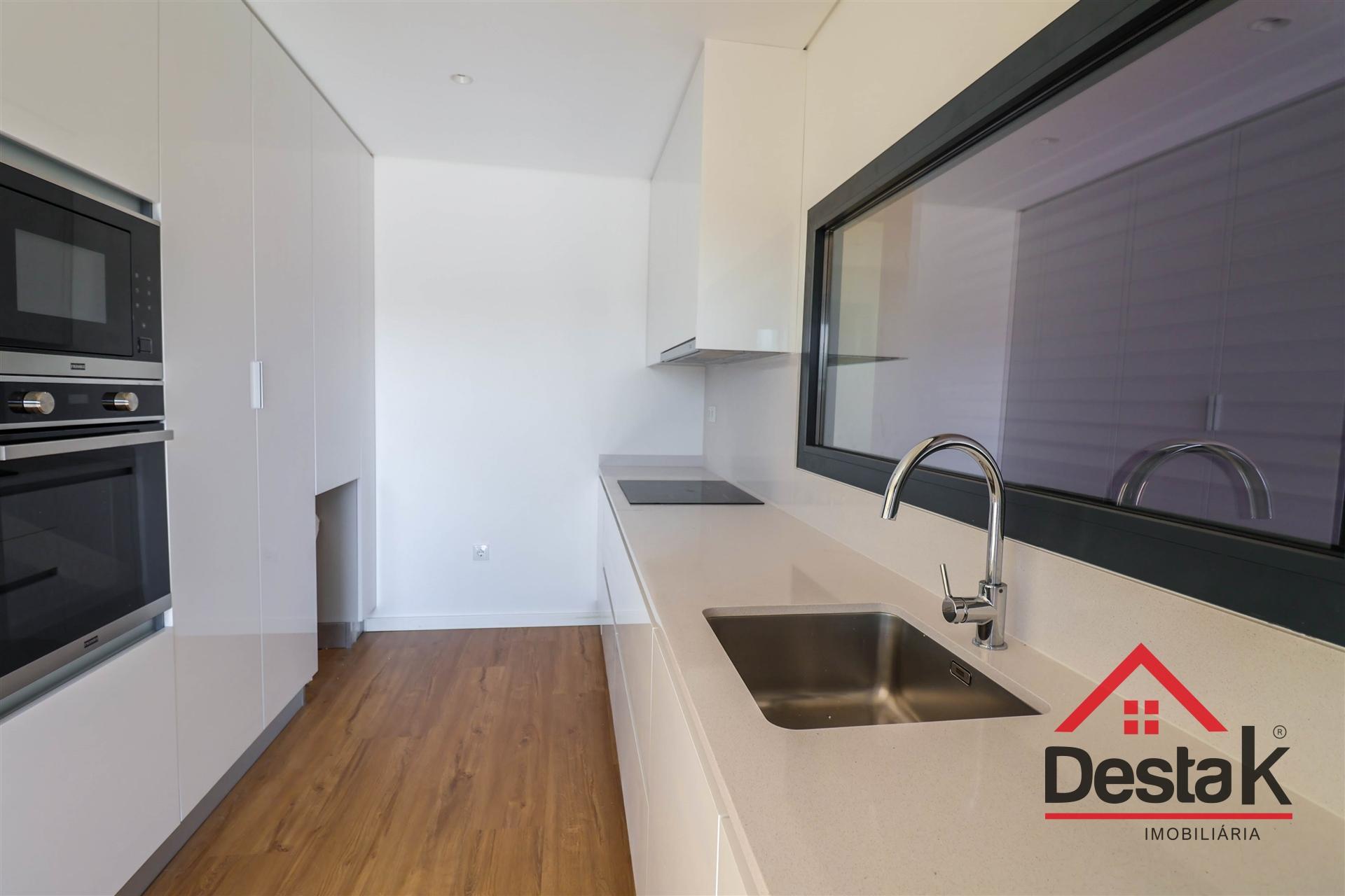 Apartamento T3 duplex novo em Viseu