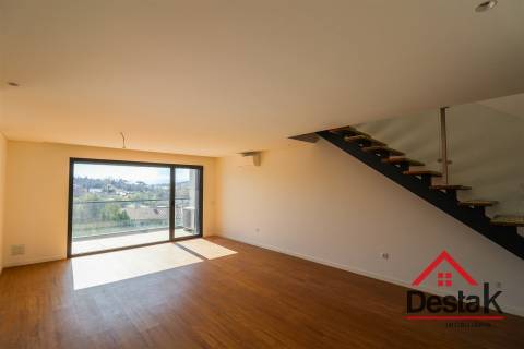 Apartamento T3 duplex novo em Viseu