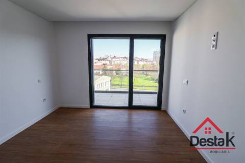 Apartamento T3 duplex novo em Viseu