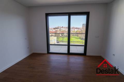 Apartamento T3 duplex novo em Viseu