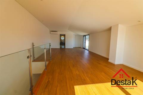 Apartamento T3 duplex novo em Viseu