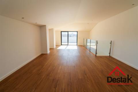 Apartamento T3 duplex novo em Viseu