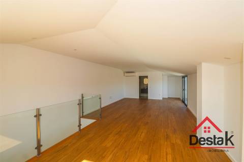 Apartamento T3 duplex novo em Viseu