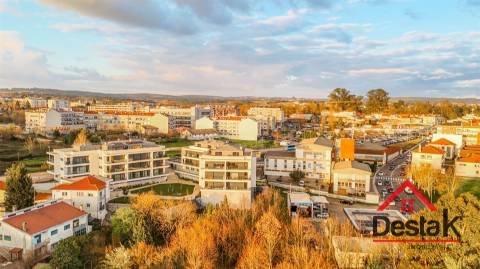 Apartamento T3 duplex novo em Viseu