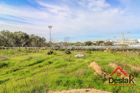 Terreno de construção com 630m², situado na Lajeosa do Daõ, Tondela.