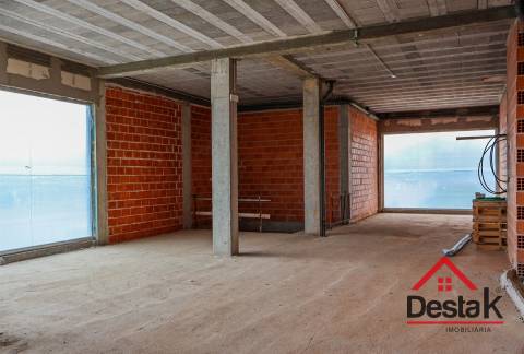 Loja para venda em Viseu, com área bruta de 324m²