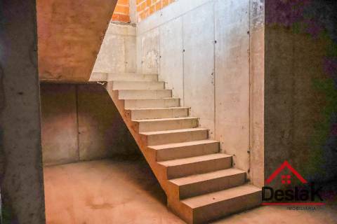 Loja para venda em Viseu, com área bruta de 324m²