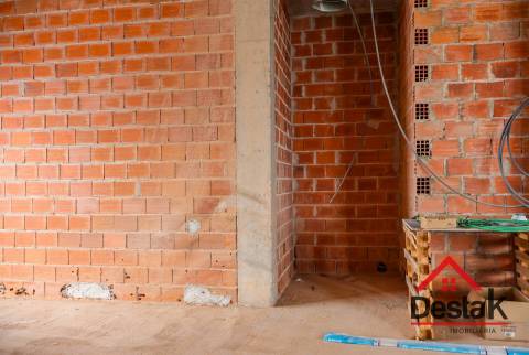 Loja para venda em Viseu, com área bruta de 324m²