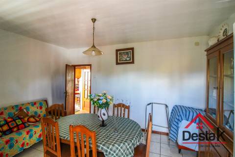 Quinta para venda na Lufinha, Ribafeita composta por duas moradias e um terreno com 2400 m²