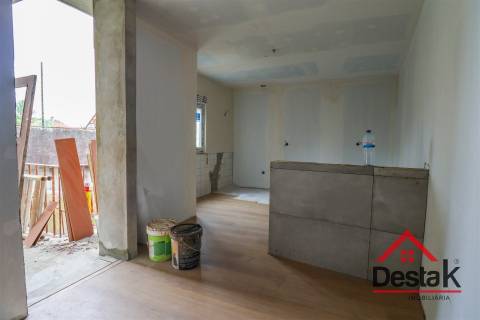 Moradia V3 à venda em Rio de Loba