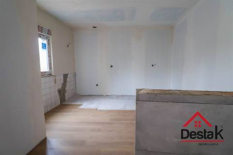 Moradia V3 à venda em Rio de Loba