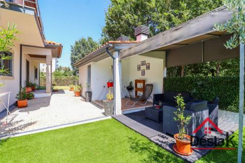 Moradia V4 de Excelência com Jardim em Viseu