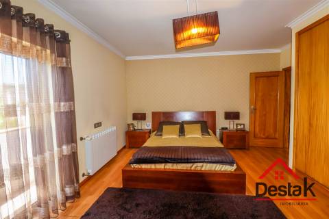 Moradia V4 de Excelência com Jardim em Viseu