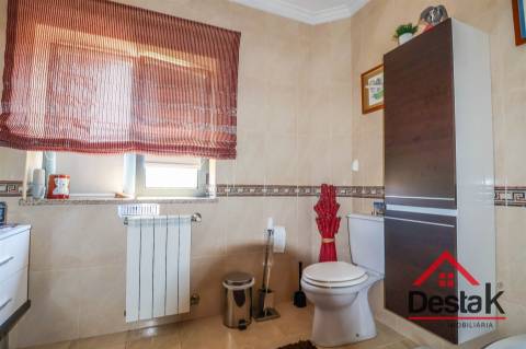 Moradia V4 de Excelência com Jardim em Viseu