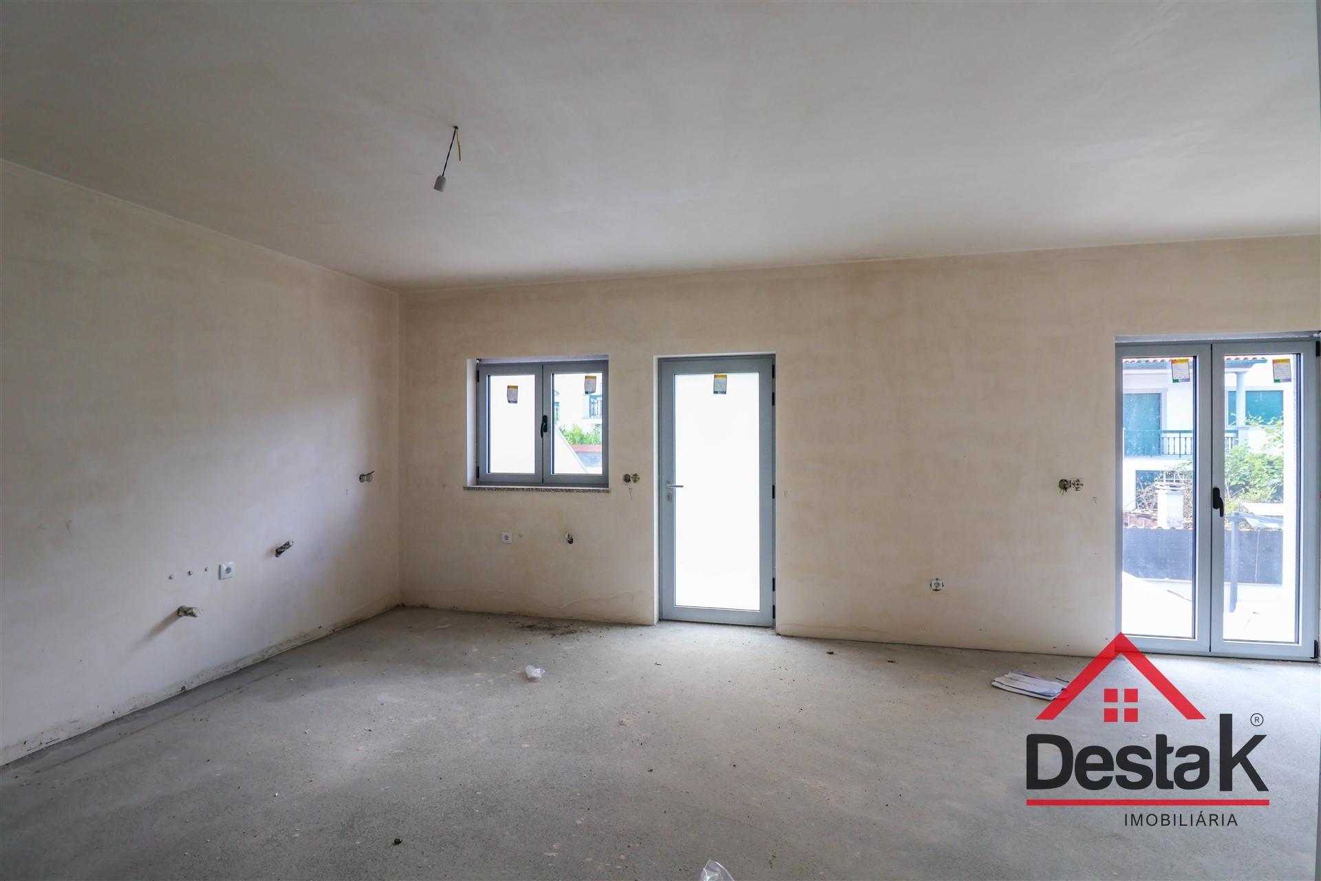 Moradia em banda V3 em construção para venda em Viseu