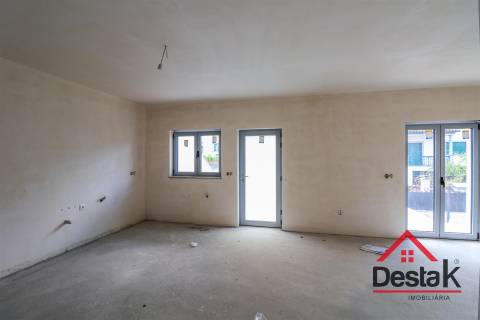 Moradia em banda V3 em construção para venda em Viseu