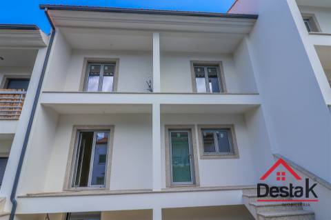 Moradia em banda V3 em construção para venda em Viseu