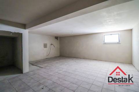 Moradia em banda V3 em construção para venda em Viseu