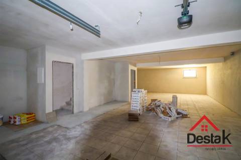 Moradia em banda V3 em construção para venda em Viseu