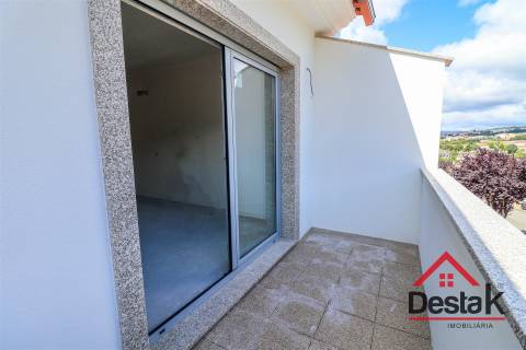 Moradia em banda V3 em construção para venda em Viseu