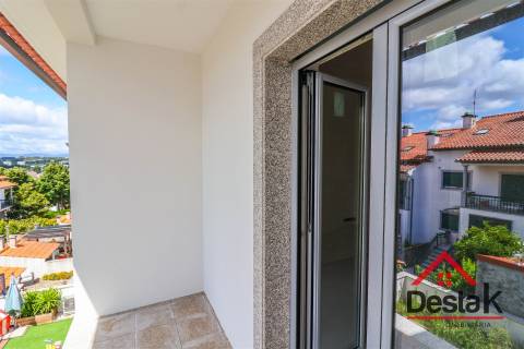 Moradia em banda V3 em construção para venda em Viseu
