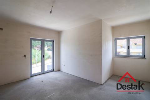 Moradia em banda V3 em construção para venda em Viseu