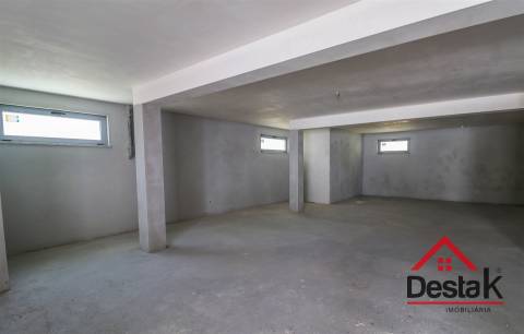 Moradia em banda V3 em construção para venda em Viseu