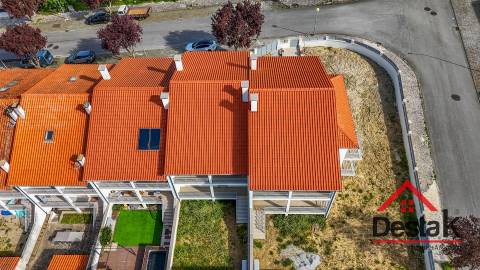 Moradia em banda V3 em construção para venda em Viseu