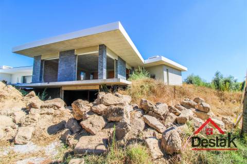 Moradia isolada V3 em Viseu