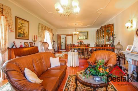 Moradia V4 independente em Viseu