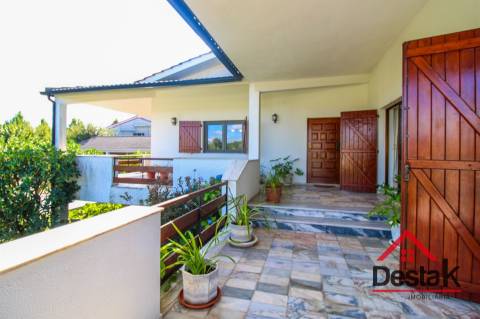 Moradia V4 independente em Viseu