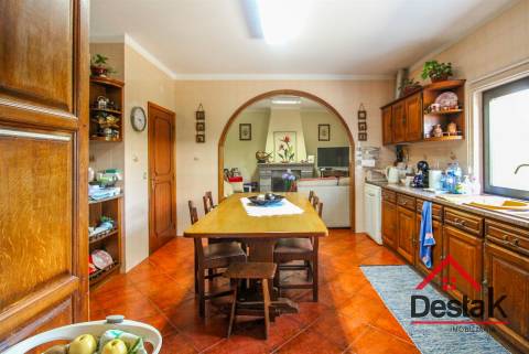 Moradia V4 independente em Viseu