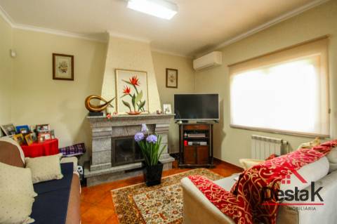 Moradia V4 independente em Viseu